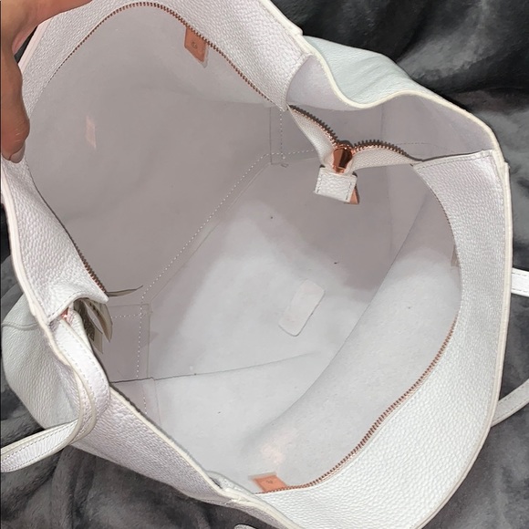❌❌ SOLD ❌❌ Ted Baker Pionila Tote - Picture 5 of 5